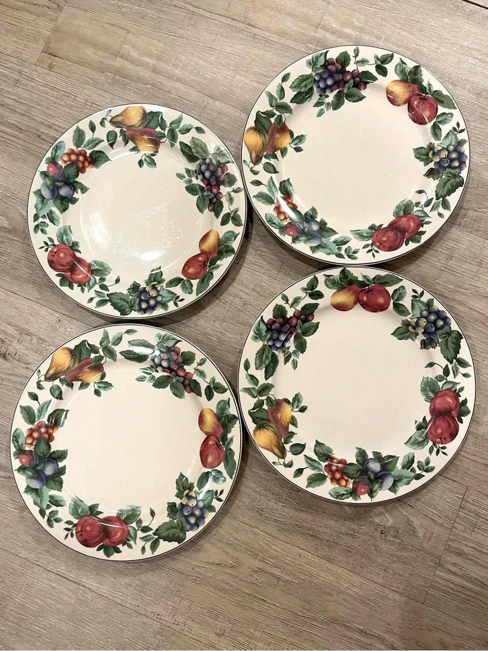 Sakura Oneida Sonoma Fruit-Patterned 11” Dinner Plates Set of 4